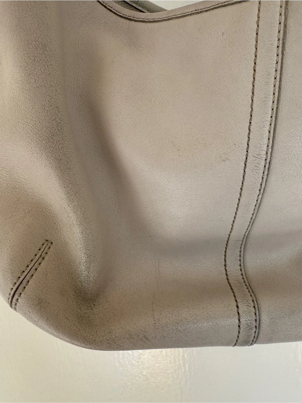 Coach Women's Shoulder Bag in Light Gray